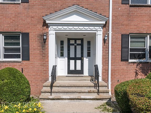 2nd image of 27 Bon Aire Cir APT 8302