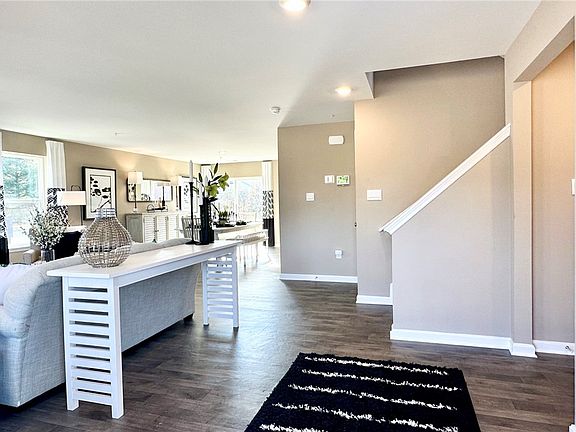5th image of 1233 Newbury Highland