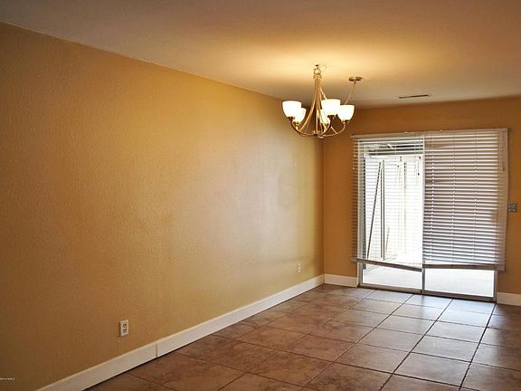 5th image of 754 E Hilltop Ave