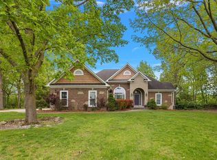 11137 Jeanette Dr, Whitmore Lake, MI 48189