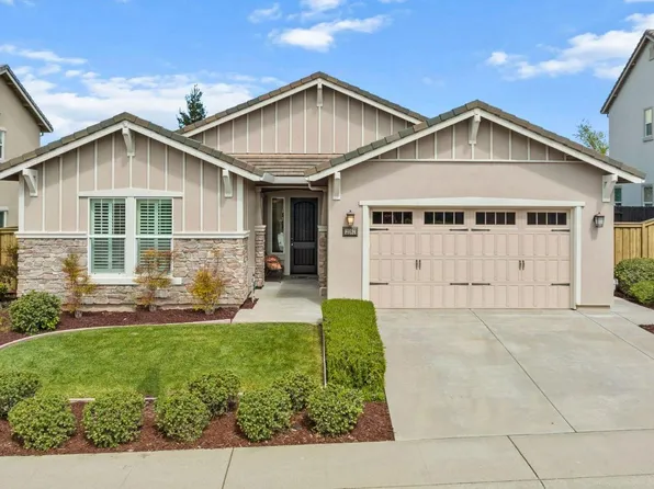 2092 Branding Iron Dr, Folsom, CA 95630