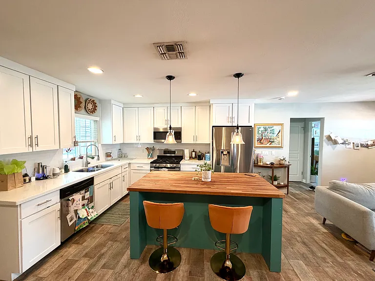 2235 E Monterey Way — Photo 7