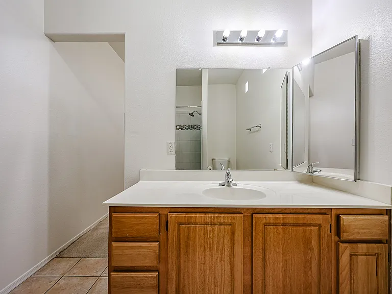 3221 N 37th St #32 — Photo 17