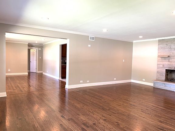 2nd image of 11400 S Natoma Ave