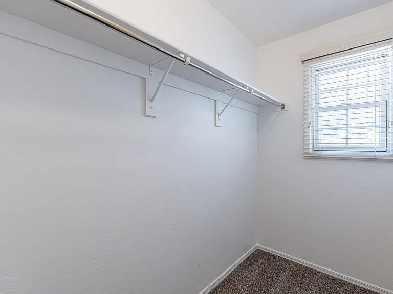 2225 E Sunland Ave — Photo 24