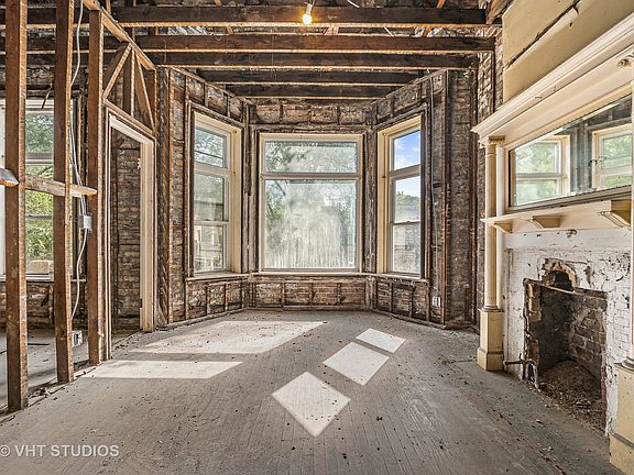 3rd image of 4232 W Gladys Ave