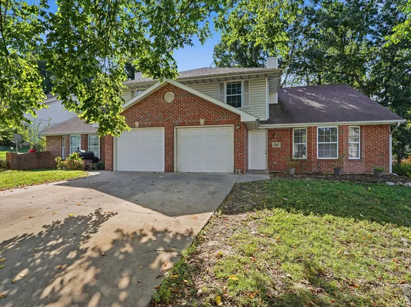 1317 Godas Dr, Columbia, MO 65202