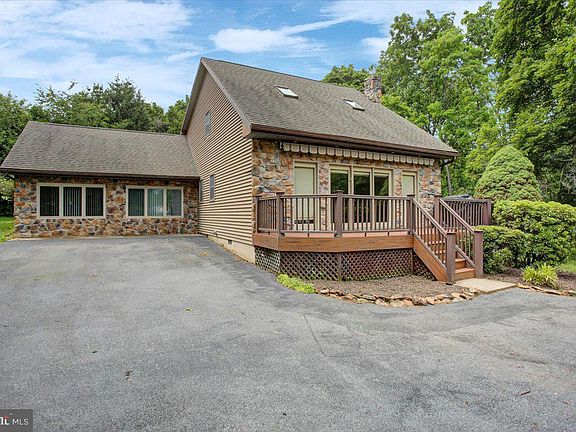 3rd image of 95 Coldspring Rd