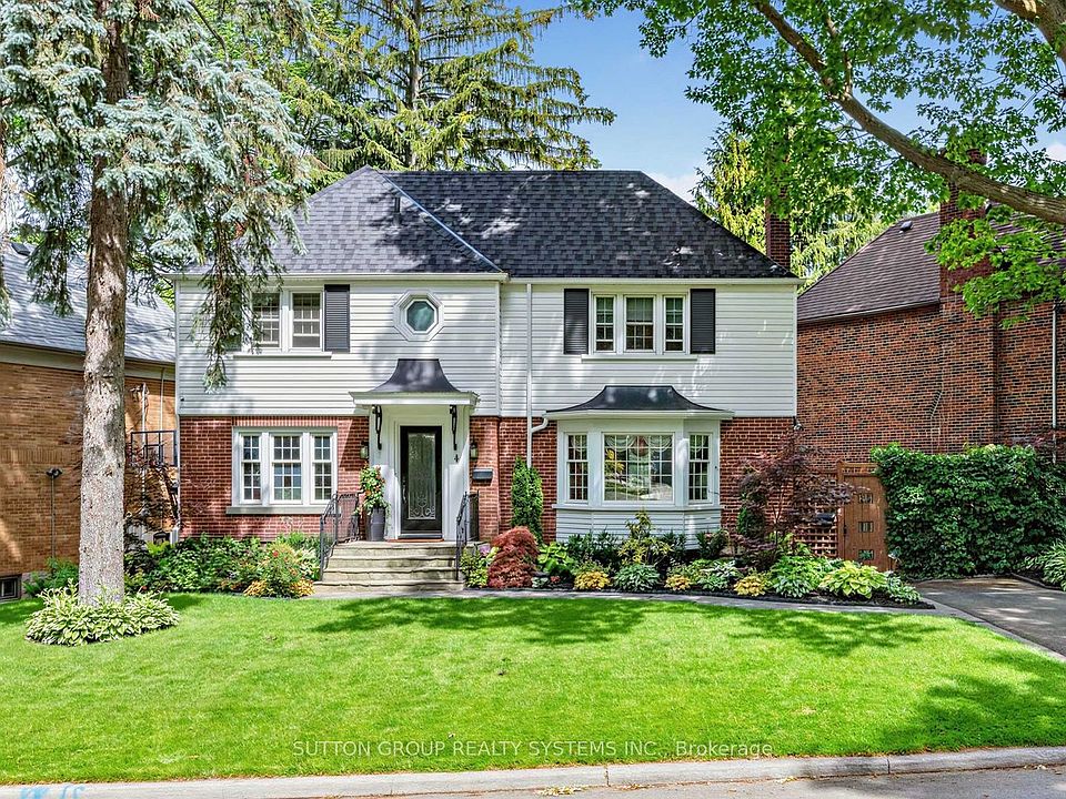 1st image of 4 Brule Cres