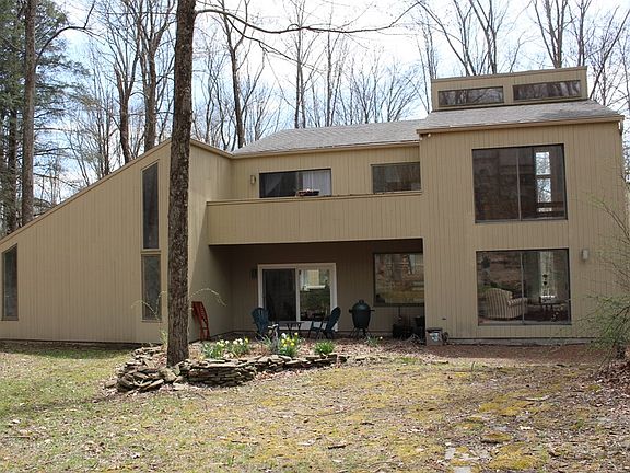 4th image of 33 Woodland Dr