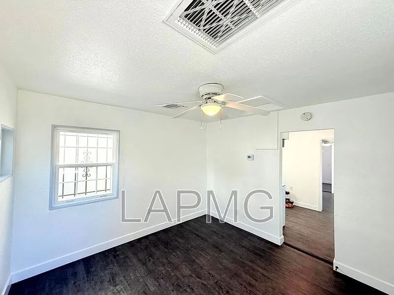 Building Photo - 4014 W 102nd St