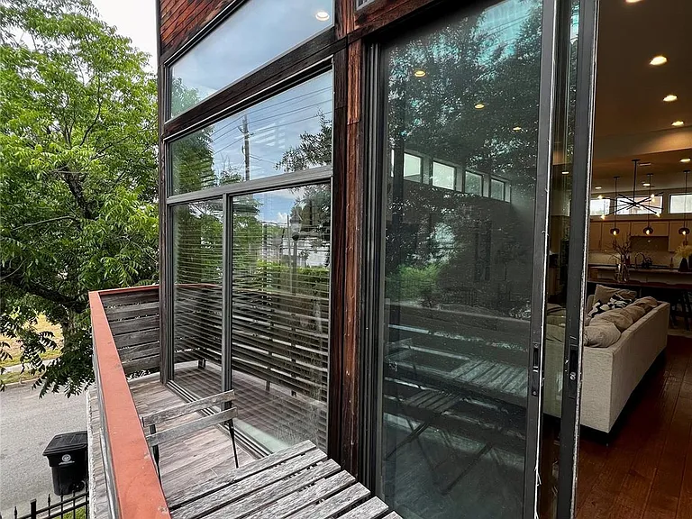 3218 N Crawford St — Photo 7