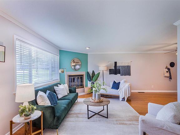 3rd image of 107 Bal Harbour Dr