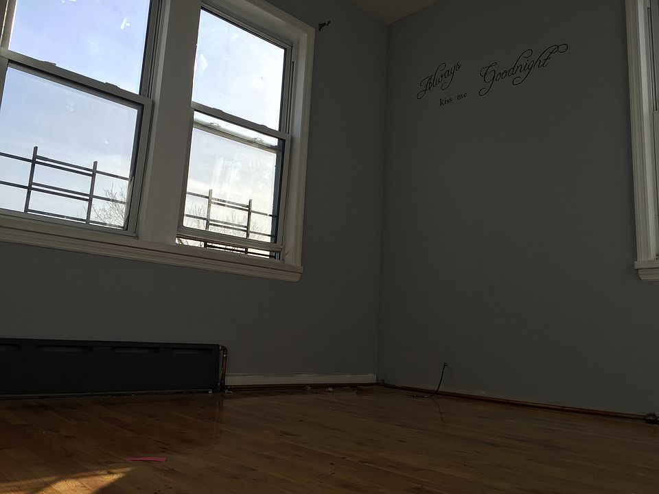 2nd image of 13214 116th Ave #1