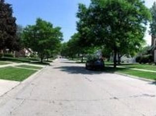 14031 Manhattan Ave, Oak Park, MI