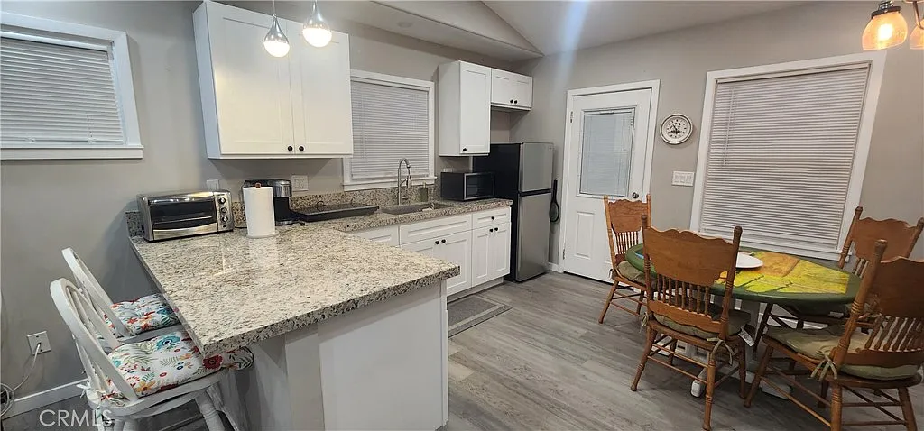 2 bed, 672 sqft, $2,600 — Photo 4