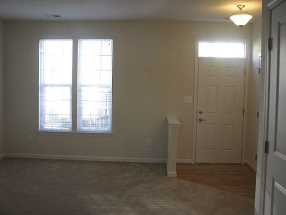 5th image of 580 Radford Ln Unit 205