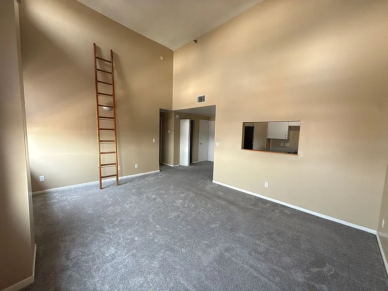 Kensington Tower Apartments — Photo 4