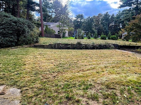 5th image of 56 Plain Dr