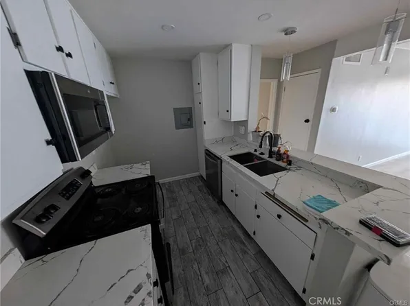 5460 White Oak Ave Unit C302, Los Angeles, CA 91316