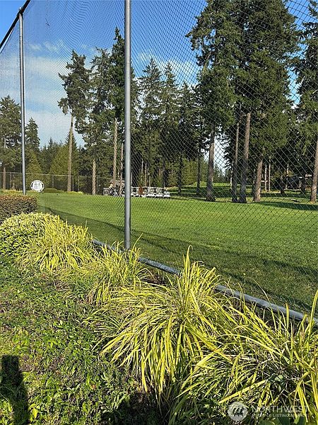 4th image of 700 E Vine Maple Lane