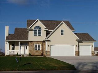 6413 Milburn Rd NE, Cedar Rapids, IA 52411