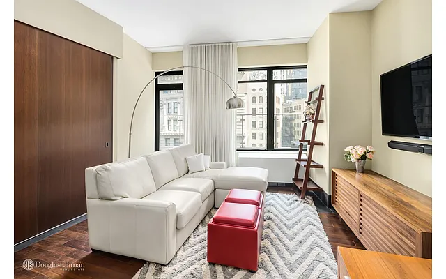 Rented by Douglas Elliman | media 15