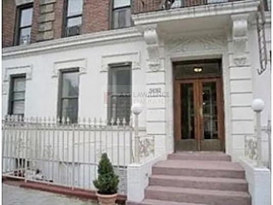 Sold by Aclawrence | media 11