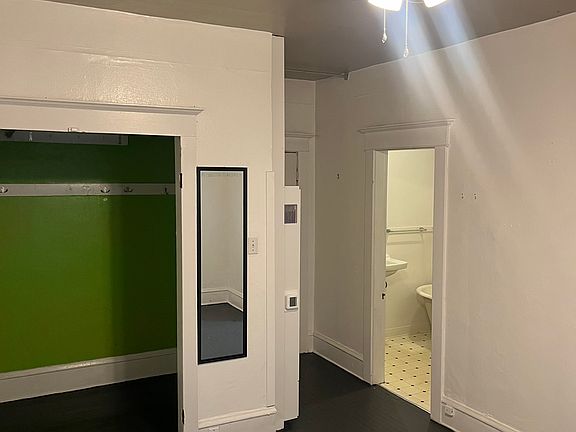 2nd image of 1716 Boylston Ave
