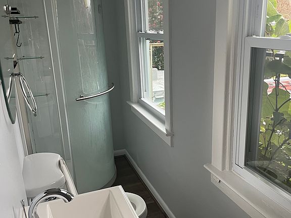 5th image of 2535 Fleet St APT 2