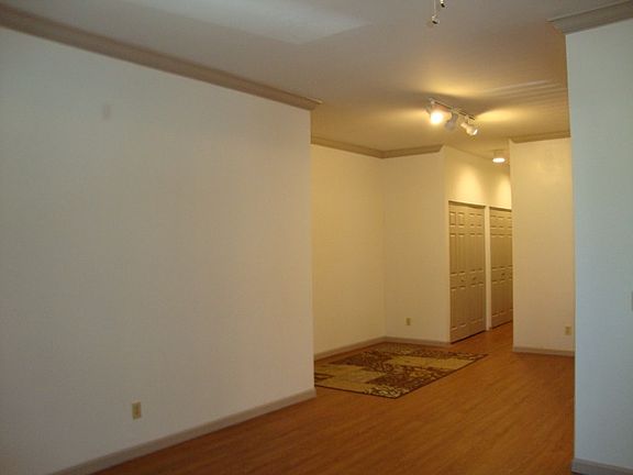 3rd image of 4008 Flad Ave