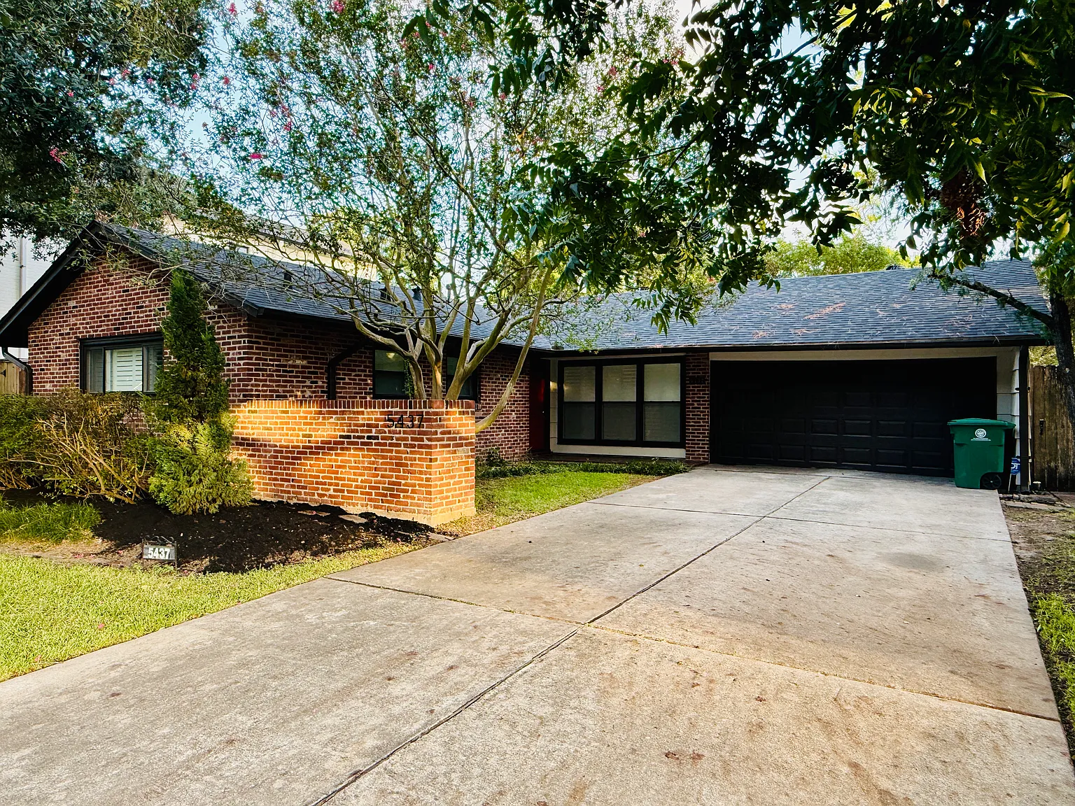 3 bed, 1356 sqft, $2,950 — Photo 4