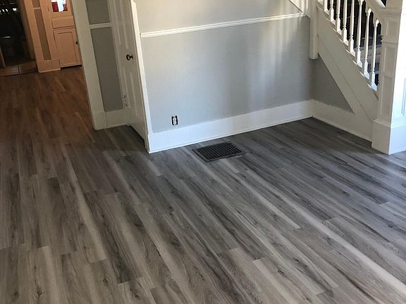 2nd image of 221 W Franklin St #221