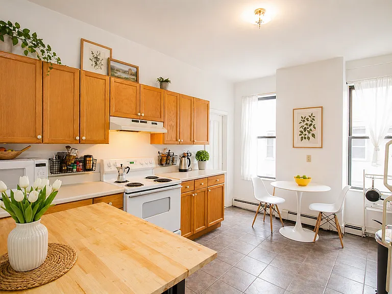 10 Davis Ave #C — Photo 6