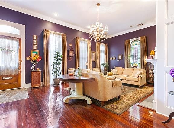 4th image of 2459 Dauphine St