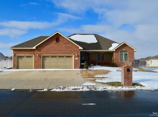 1385 Eaglecrest Rd, Salina, KS 67401