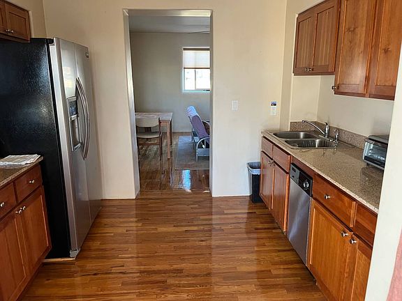 3rd image of 920 Galisteo St Unit B