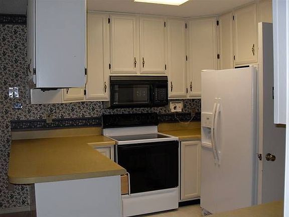 4th image of 521 Francis Avenue Ct