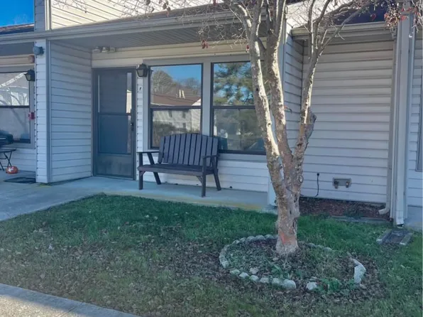 101 Duncan Ln, Radford, VA 24141