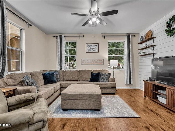 5th image of 1721 S Chatsworth --