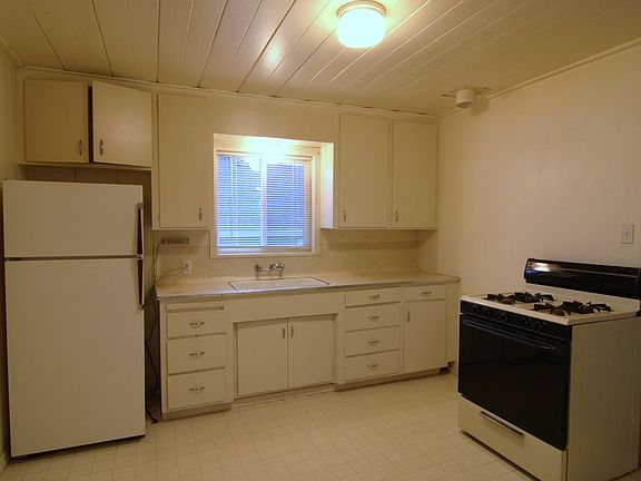 4th image of 4020 William Way