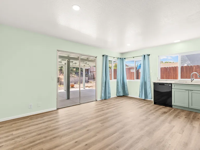 7413 Gayneswood Way — Photo 2