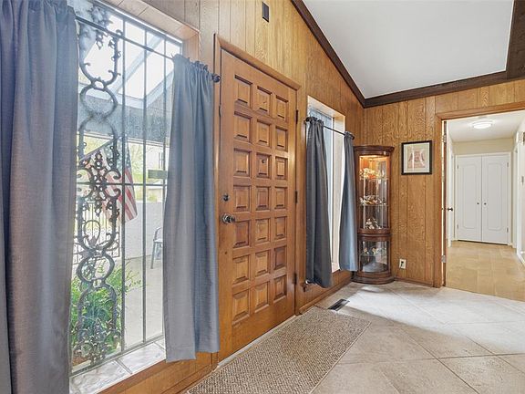 5th image of 3112 Brookhollow Rd
