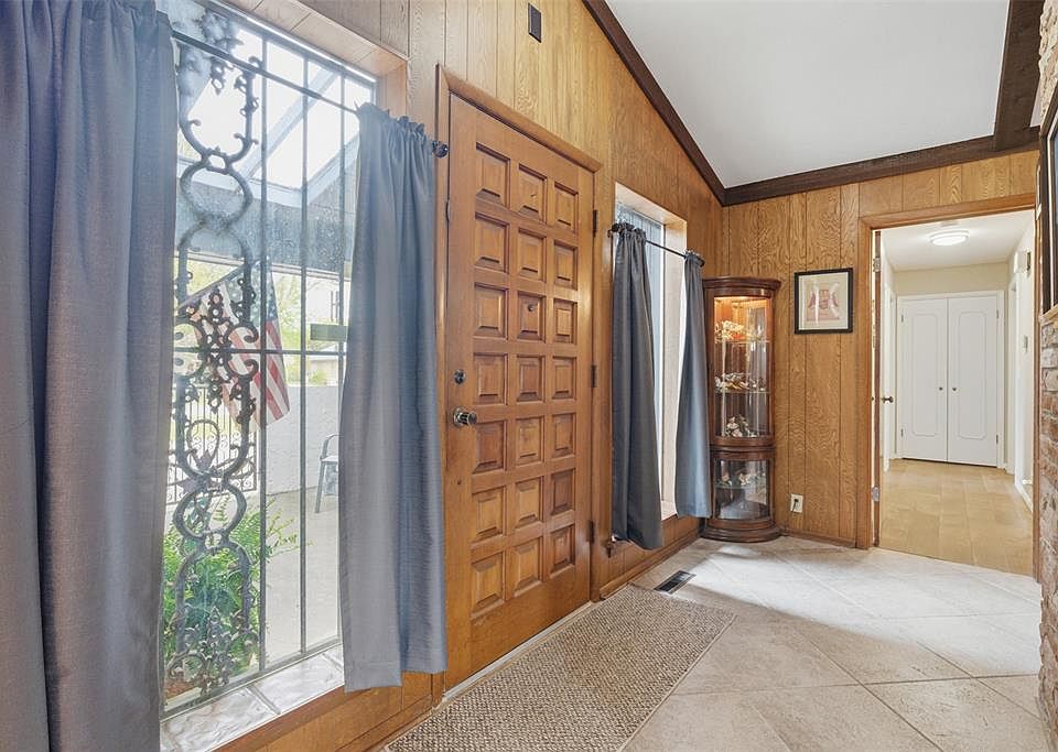 1st image of 3112 Brookhollow Rd