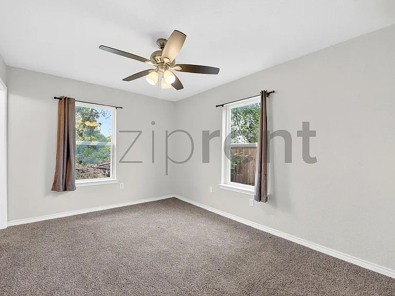 317 Jones St — Photo 16