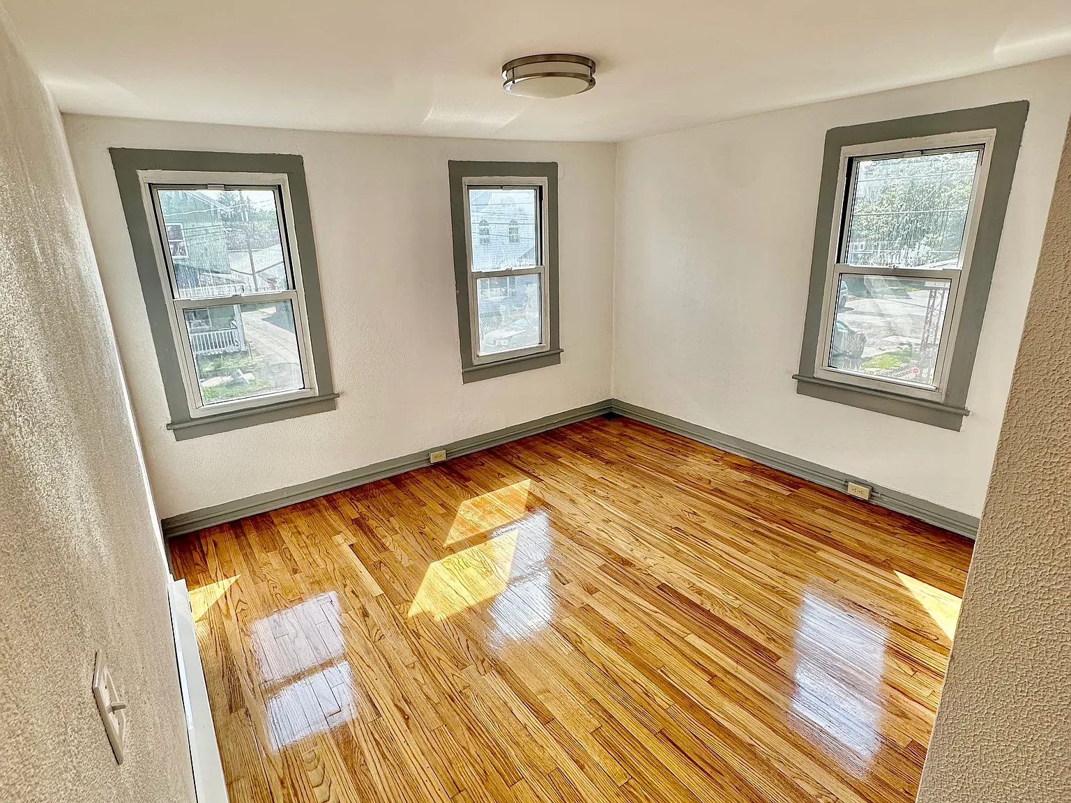 2 bed, $1,095 — Photo 3