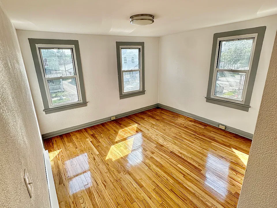 Bedroom #1