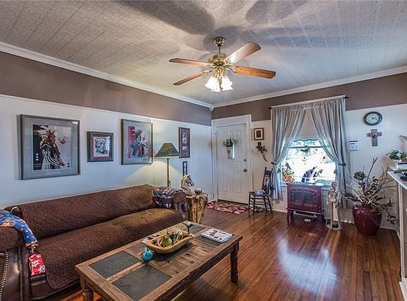 3rd image of 208 Virginia Ave