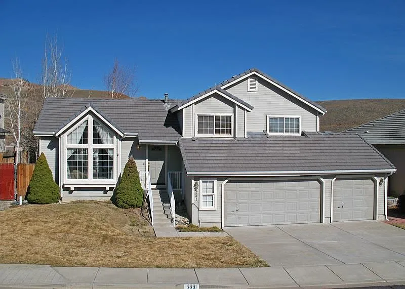 5691 Brittania Dr photo 1