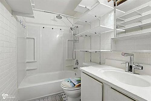 5th image of 4322 Reka Dr